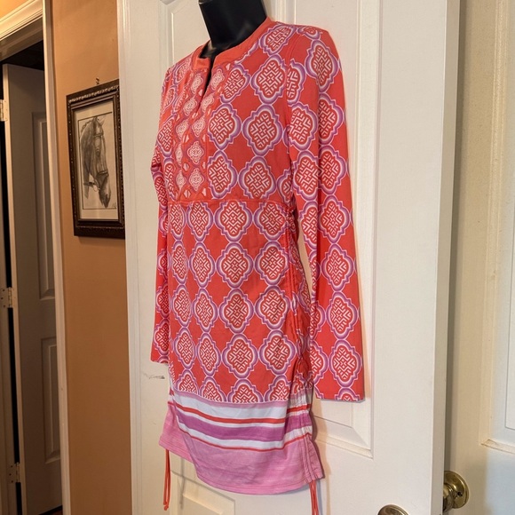 “CABANA LIFE” Coral Geo Rash Guard Cover Up - Picture 8 of 14